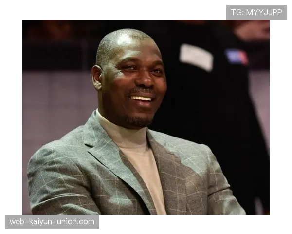 哈基姆·奥拉朱旺背身单打效率超乔丹成历史顶尖内线