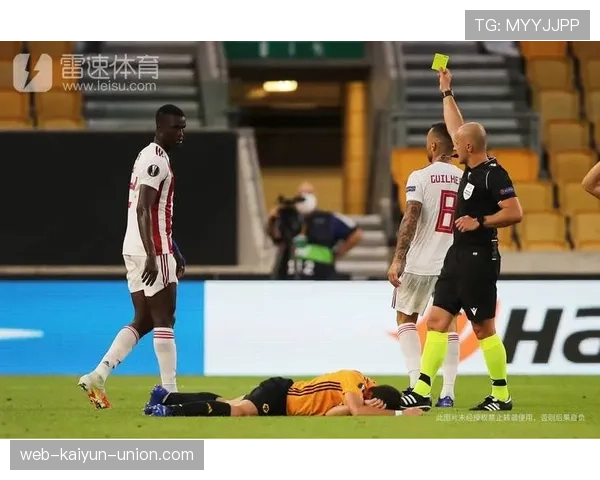 裁判职责与判罚标准、场上管理和VAR协作要点