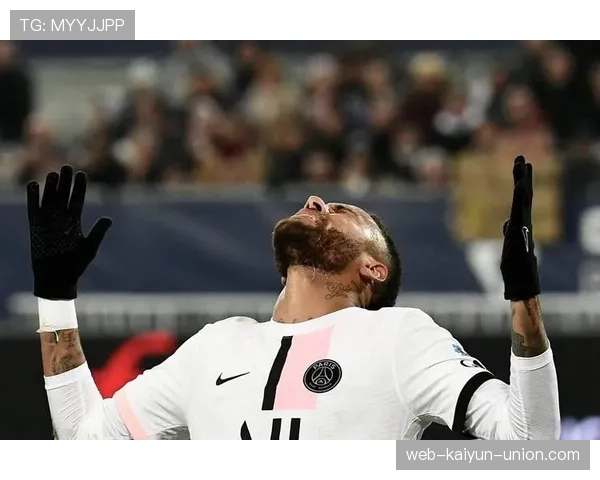 内马尔在巴黎圣日耳曼的核心地位与领导权为何引发争议？