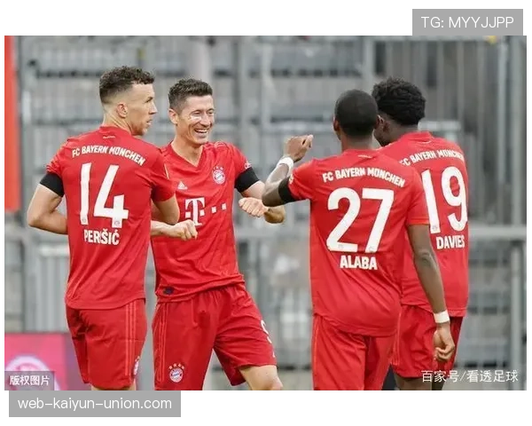 拜仁慕尼黑进攻结构变化：边路压制减弱，中路拥堵问题显现